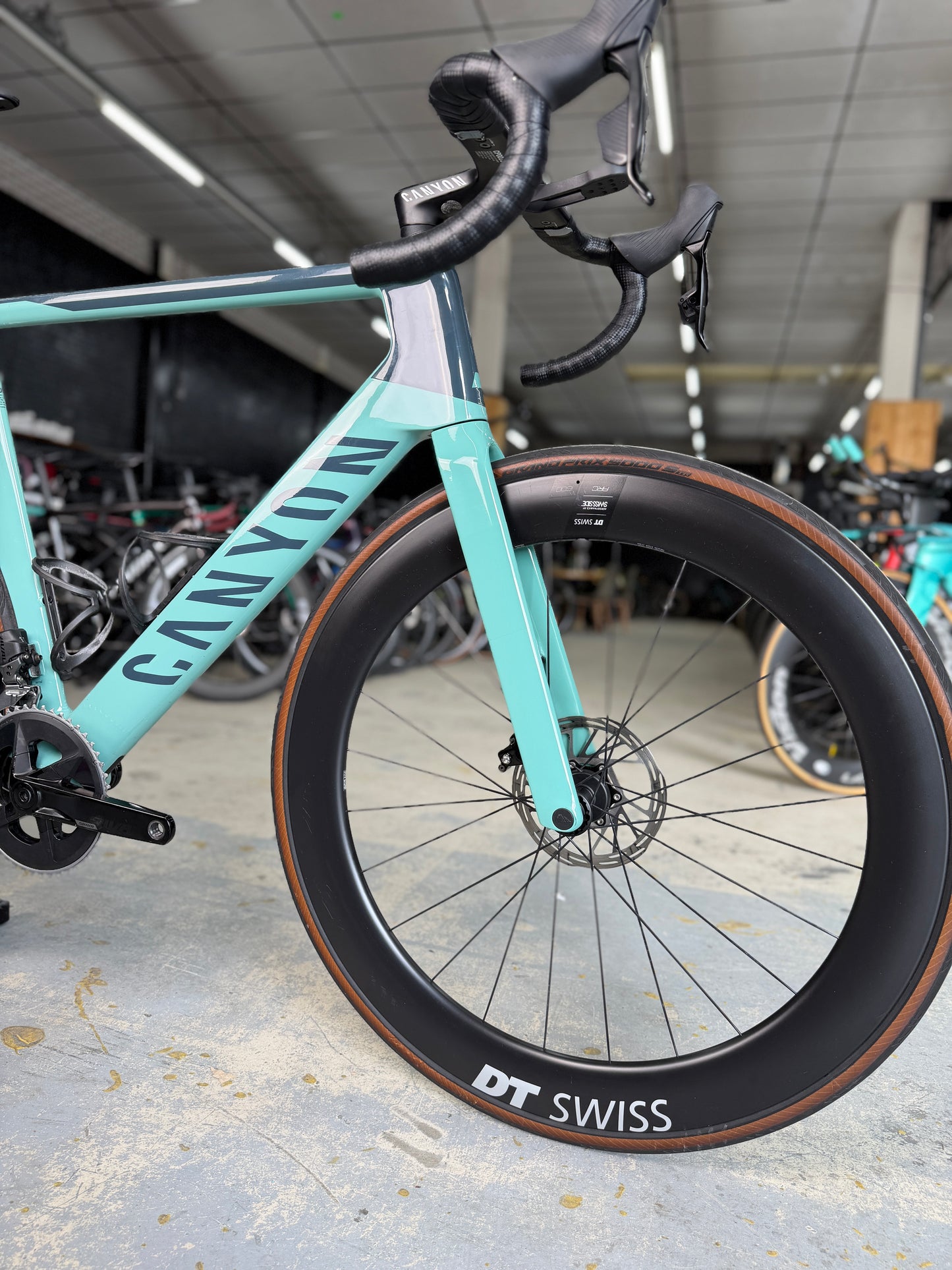 Canyon Aeroad CF SLX AXS Carbon Racefiets
