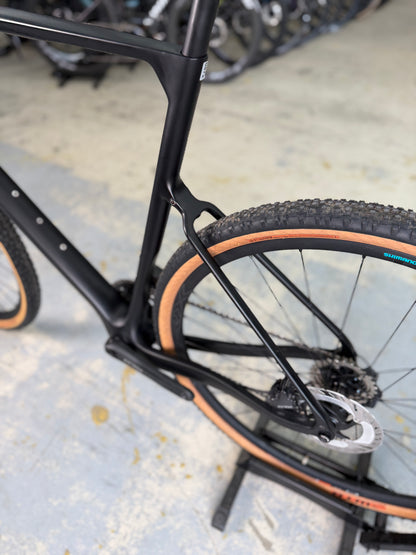 Carbon Gravel Fiets Di2