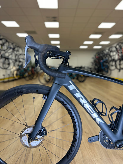 Trek Domane SL7 Di2 Carbon Racefiets