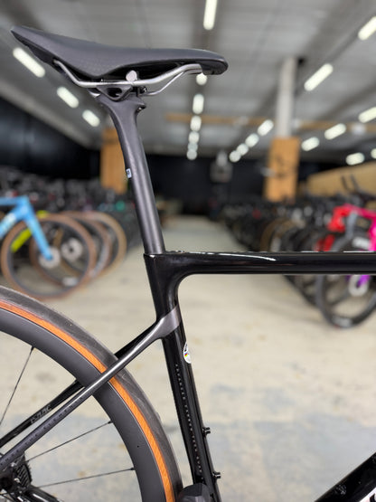 NIEUW Isaac Element Di2 Carbon Racefiets
