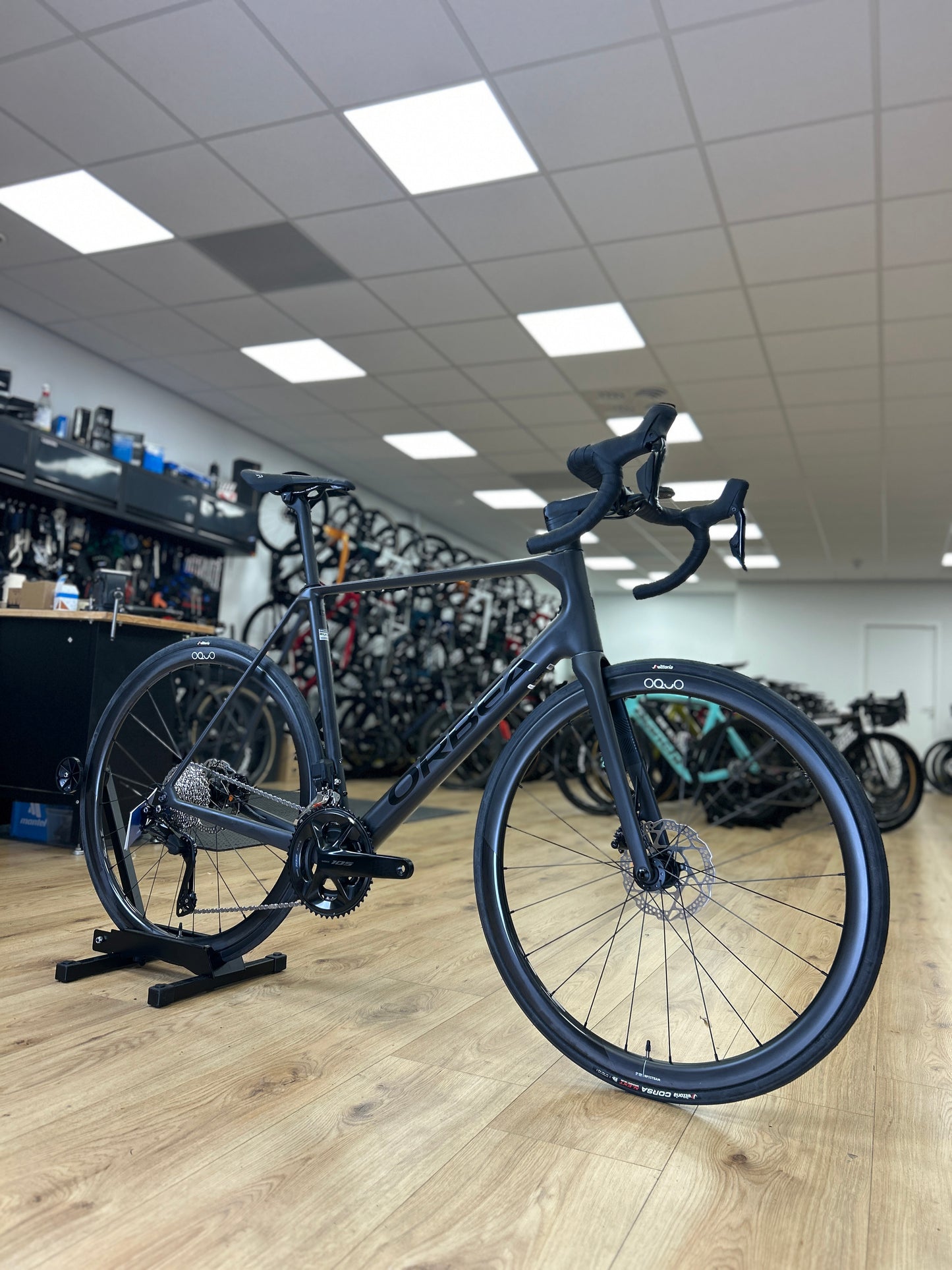 Showroom Model Orbea Orca M35i Di2 Carbon Racing Bike