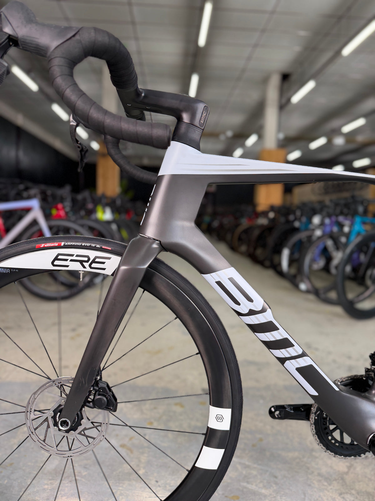 NEW BMC Teammachine R 01 AXS Carbon Road Bike