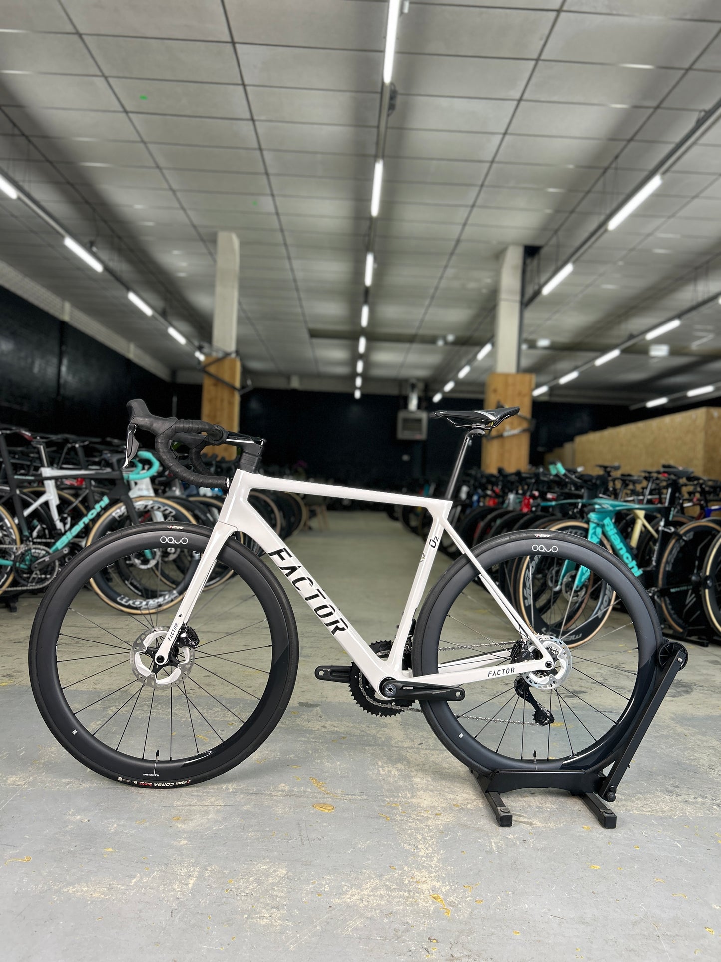 Showroom Factor O2 Di2 Carbon Racefiets