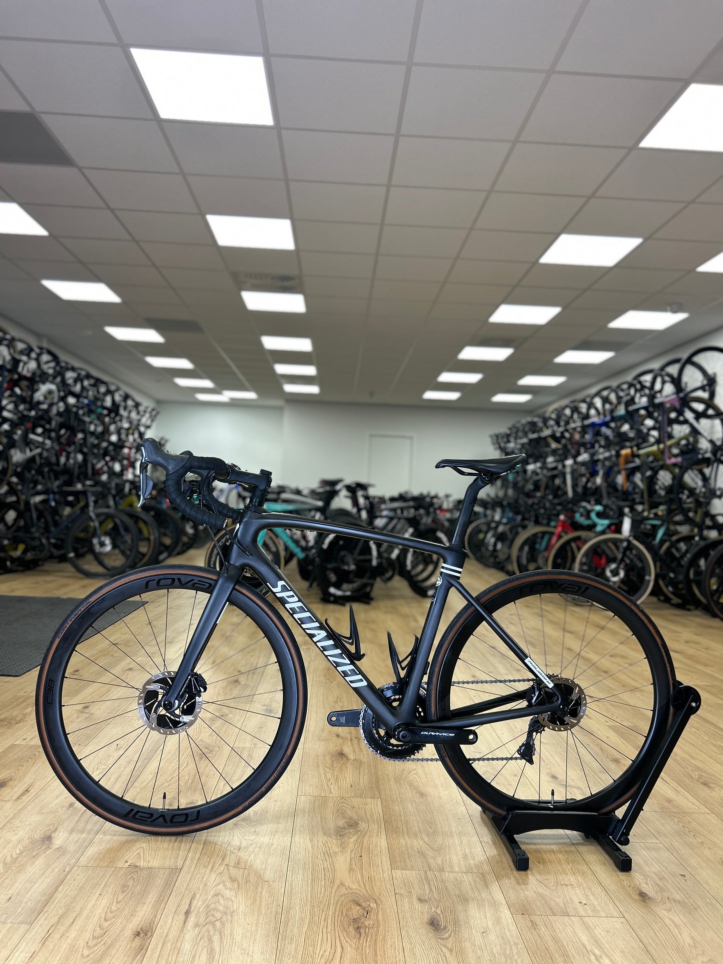 Specialized Roubaix Expert Di2 Carbon Road Bike