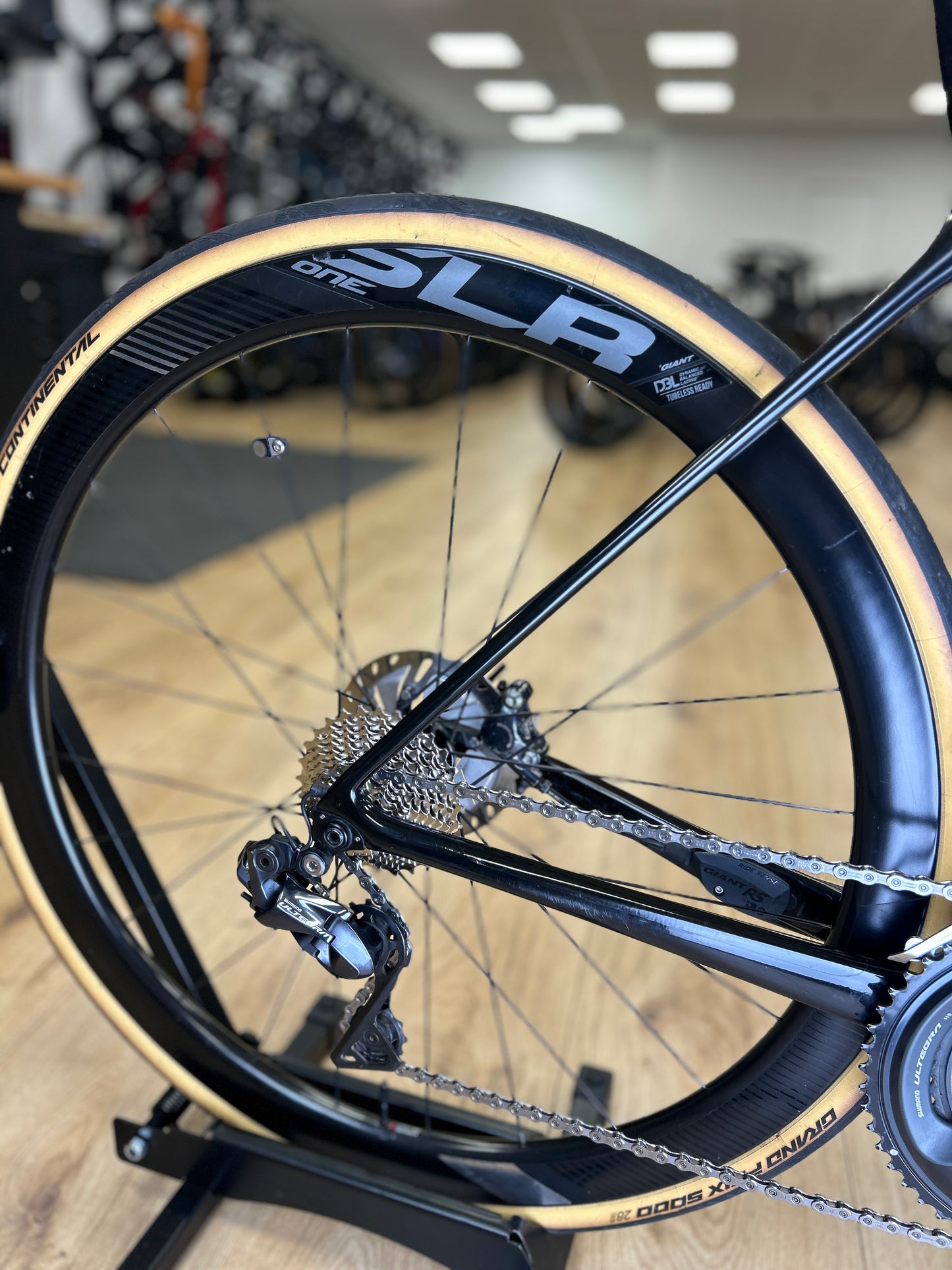 Giant TCR Advanced SL Di2 Carbon Road Bike