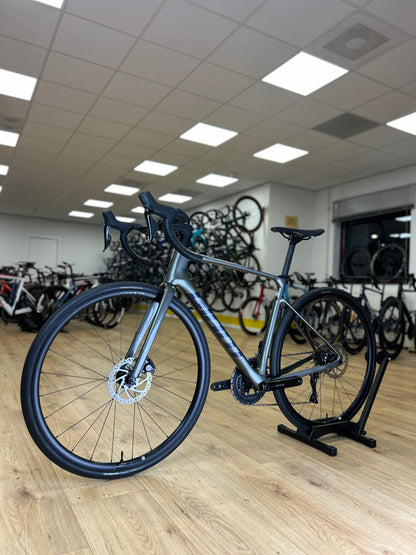 SHOWROOM MODEL 0km Giant Defy Advanced 1 Di2 Carbon Racefiets