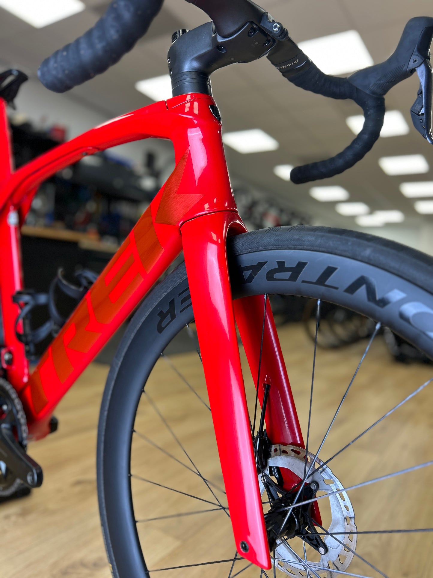 Trek Madone SL7 Di2 Carbon Road Bike