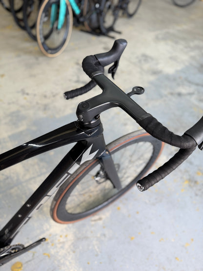 Trek Emonda SLR eTap Red Carbon Racefiets