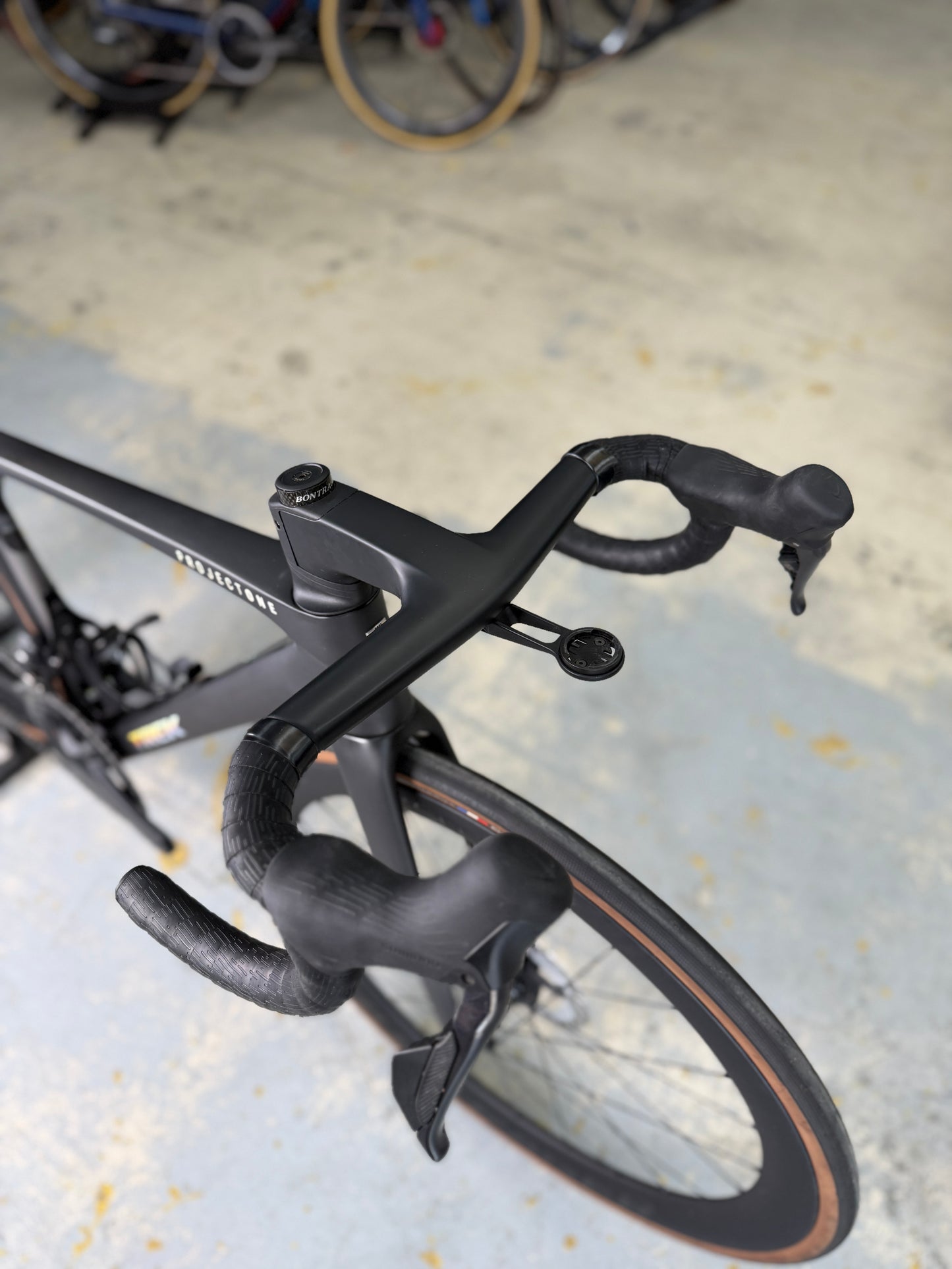 1000km Trek Madone SLR7 Di2 Carbon Racefiets
