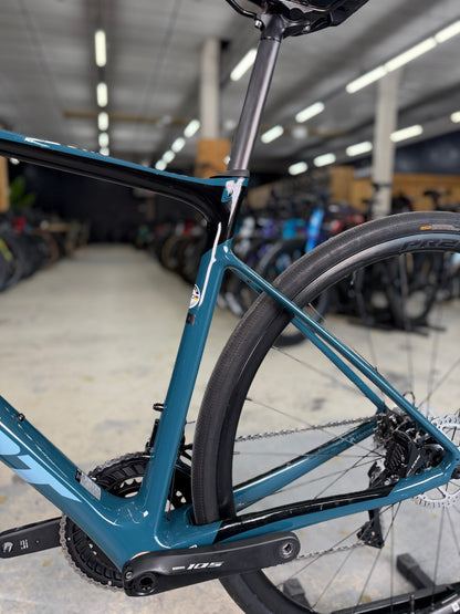 Giant Defy Carbon Racefiets