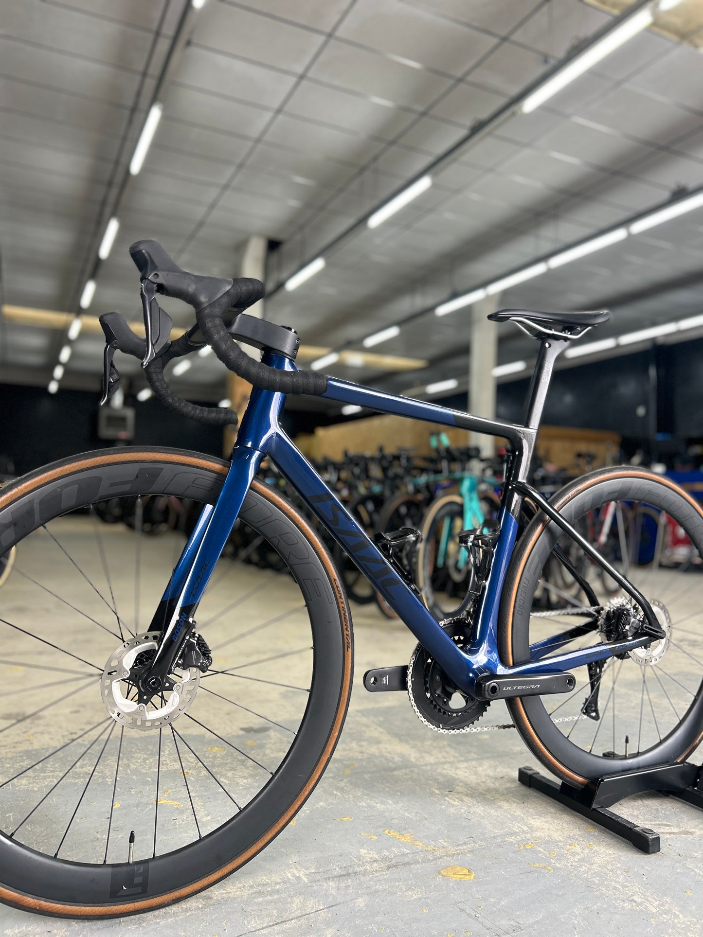 Isaac Boson Di2 Carbon Road Bike