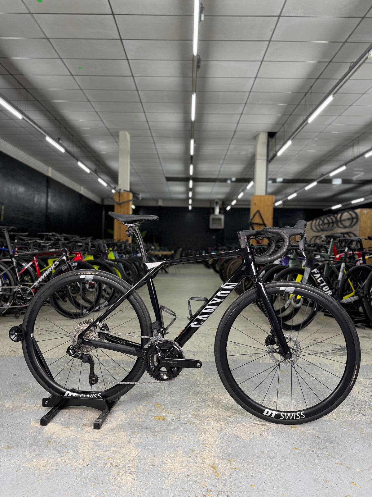 1000km Canyon Endurace CF Di2 LTD Carbon Road Bike