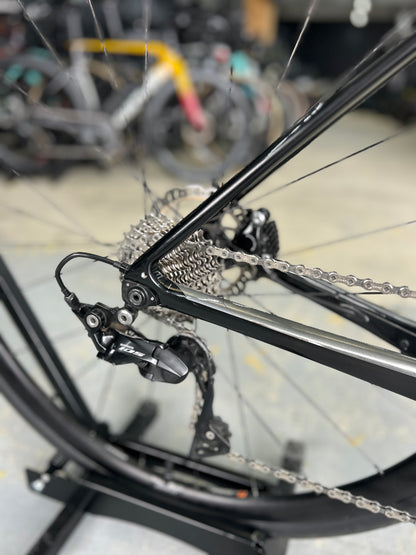 Giant Defy Advanced 2 Carbon Road Bike