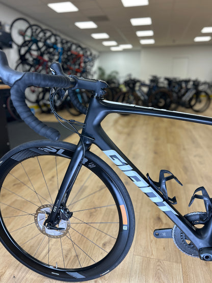 Giant TCR Disc Team CCC Carbon Racefiets