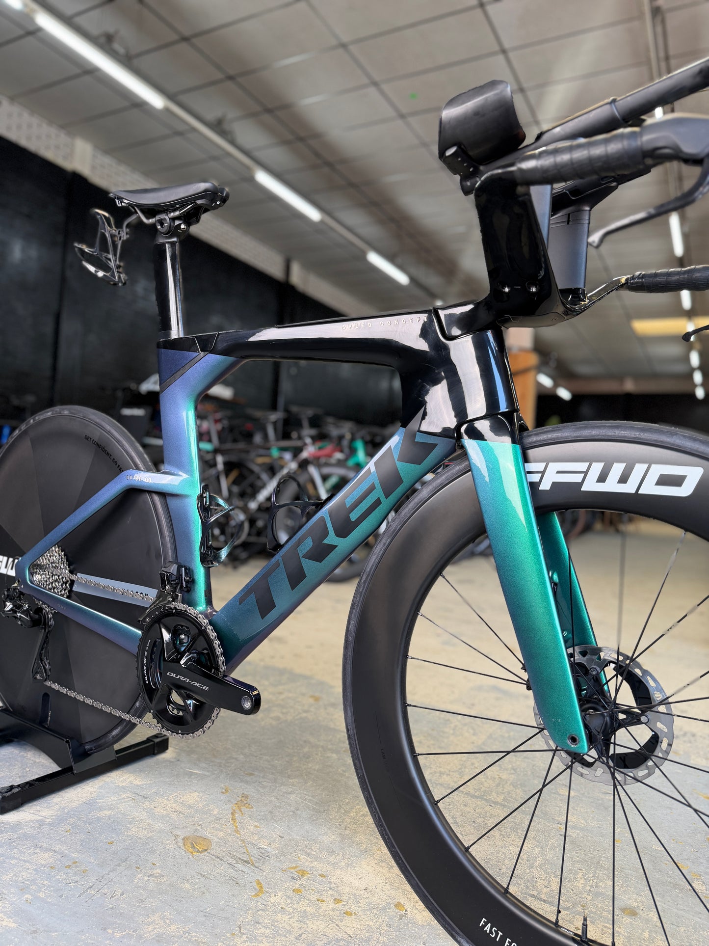 500km Trek Speed Concept SLR9 Dura Ace Di2 Carbon TT