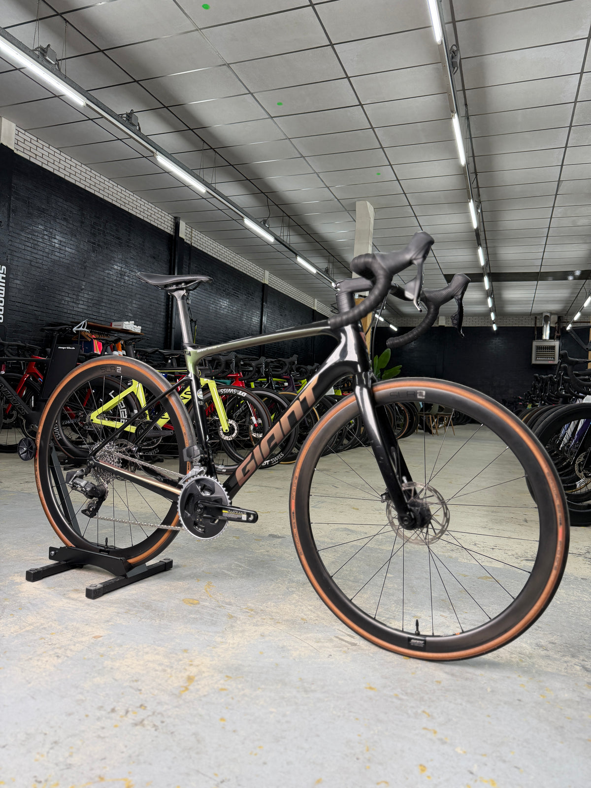 Giant Defy Advanced AXS Carbon Racefiets
