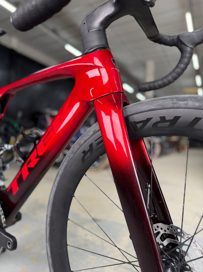 Trek Madone SLR7 Di2 Carbon Road Bike