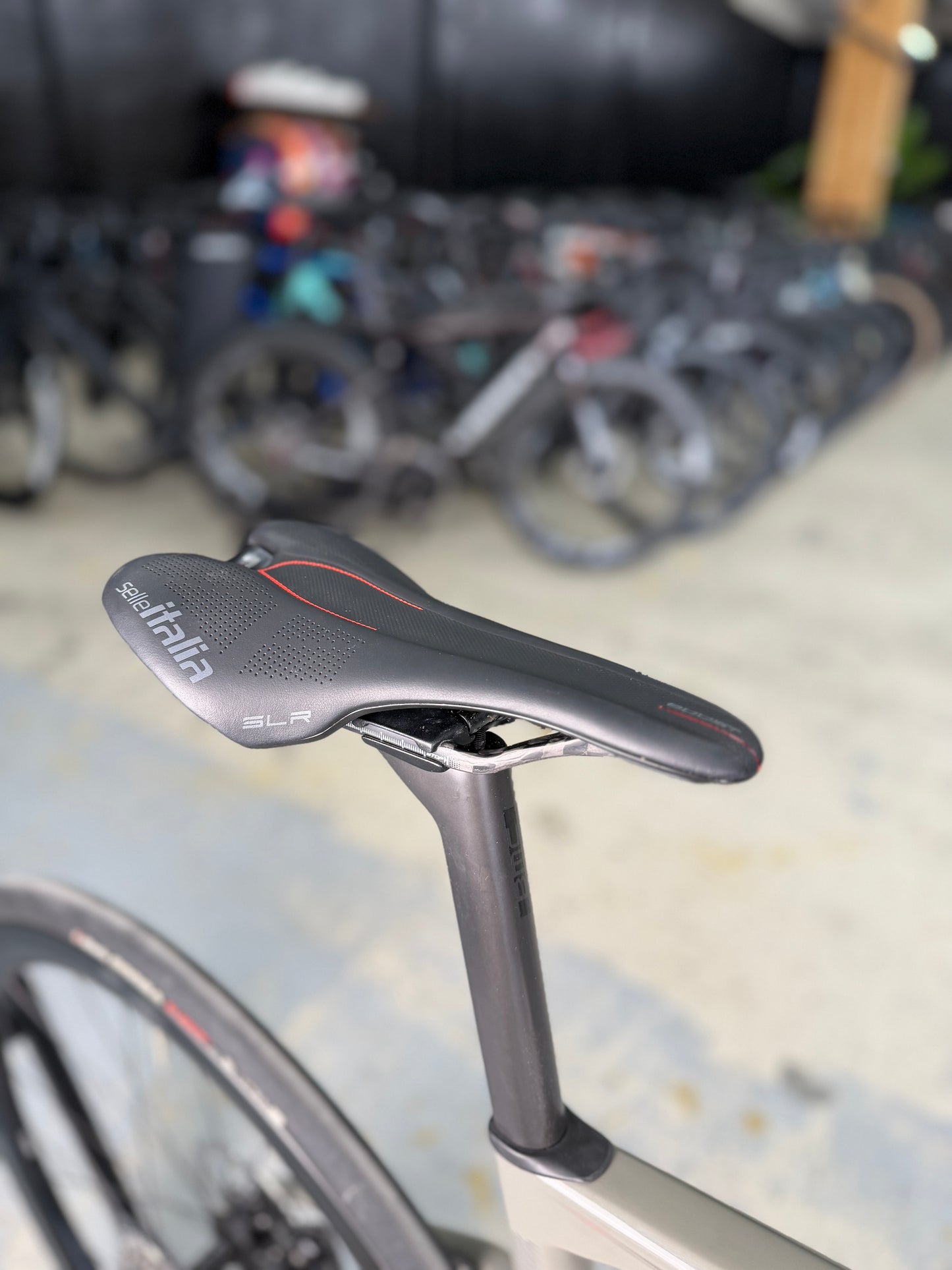 BMC Roadmachine 01 THREE AXS Carbon Racefiets