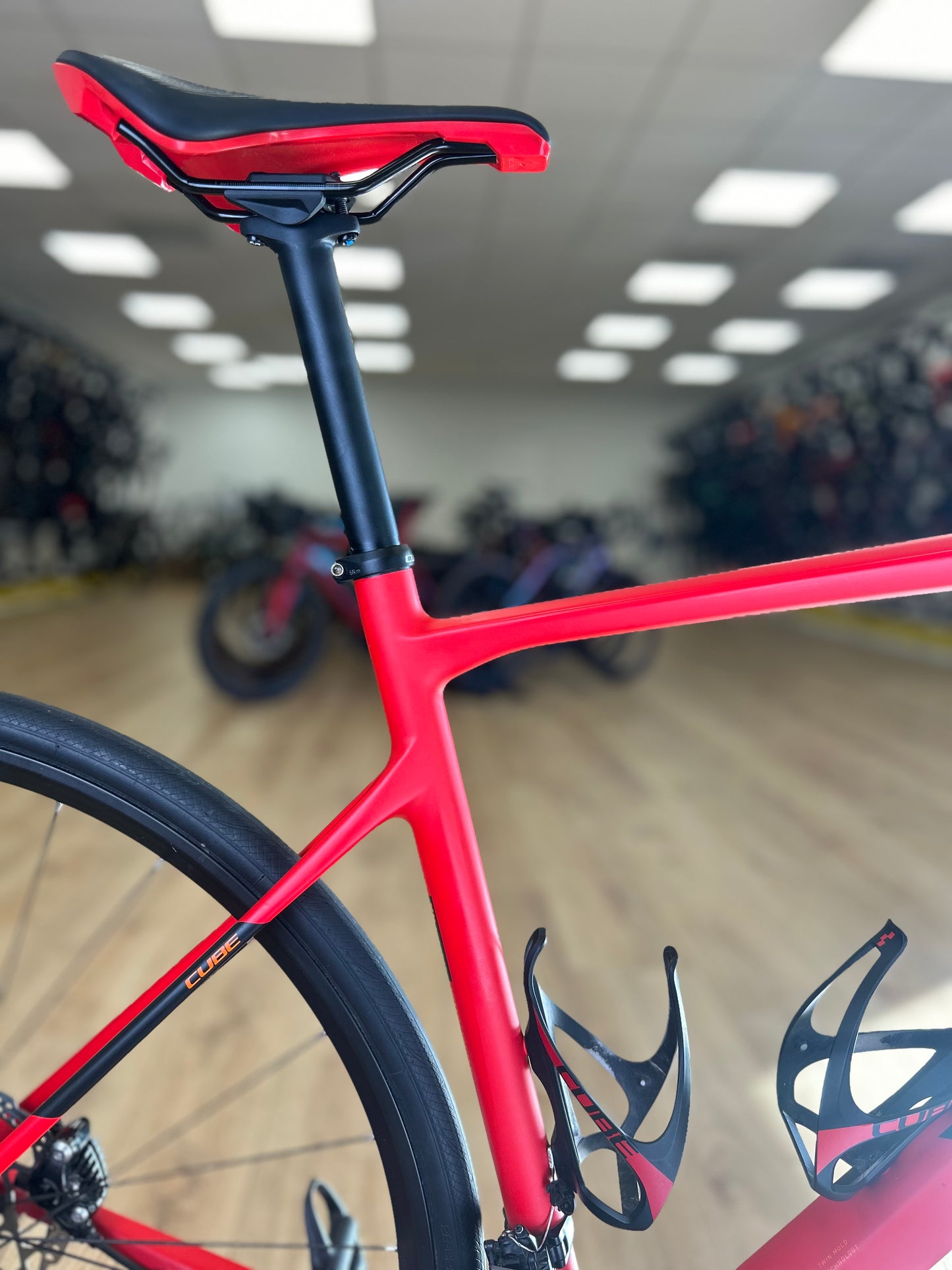 Cube Attain Carbon Ultegra Racefiets