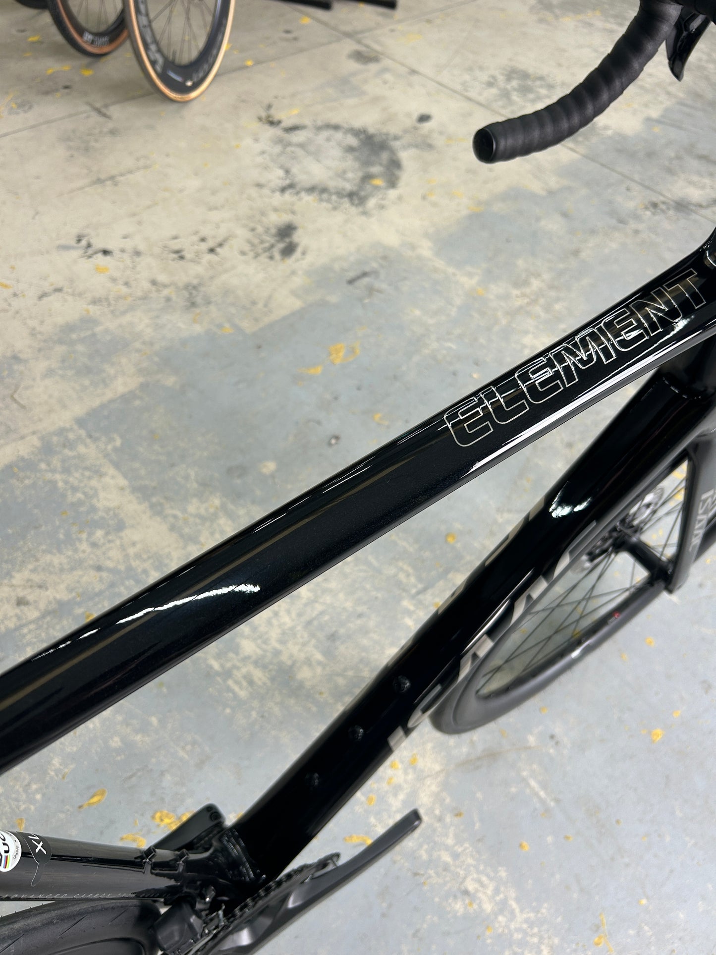 NIEUW Isaac Element Di2 Carbon Racefiets