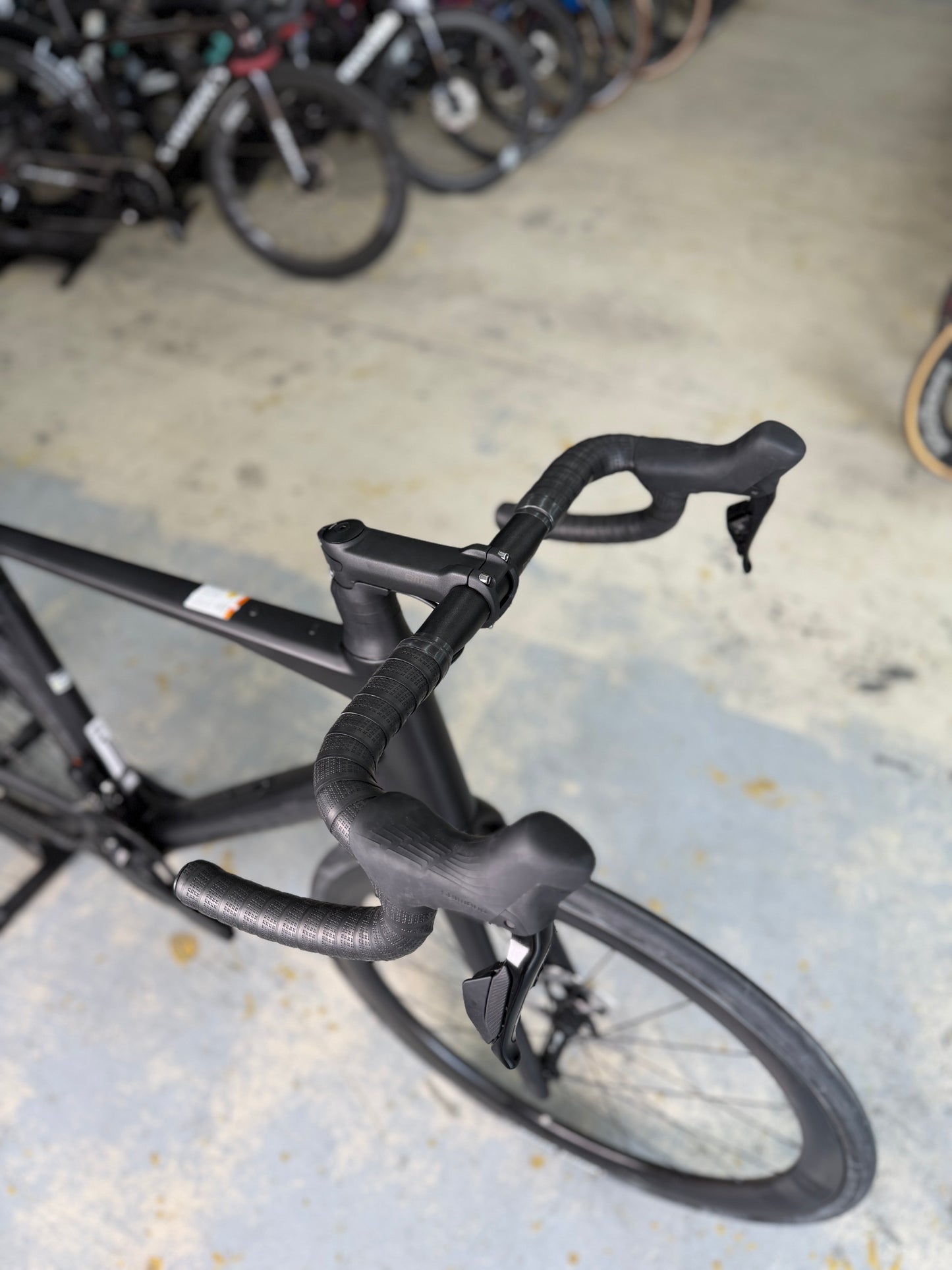 NIEUW BMC Roadmachine Di2 Carbon Racefiets