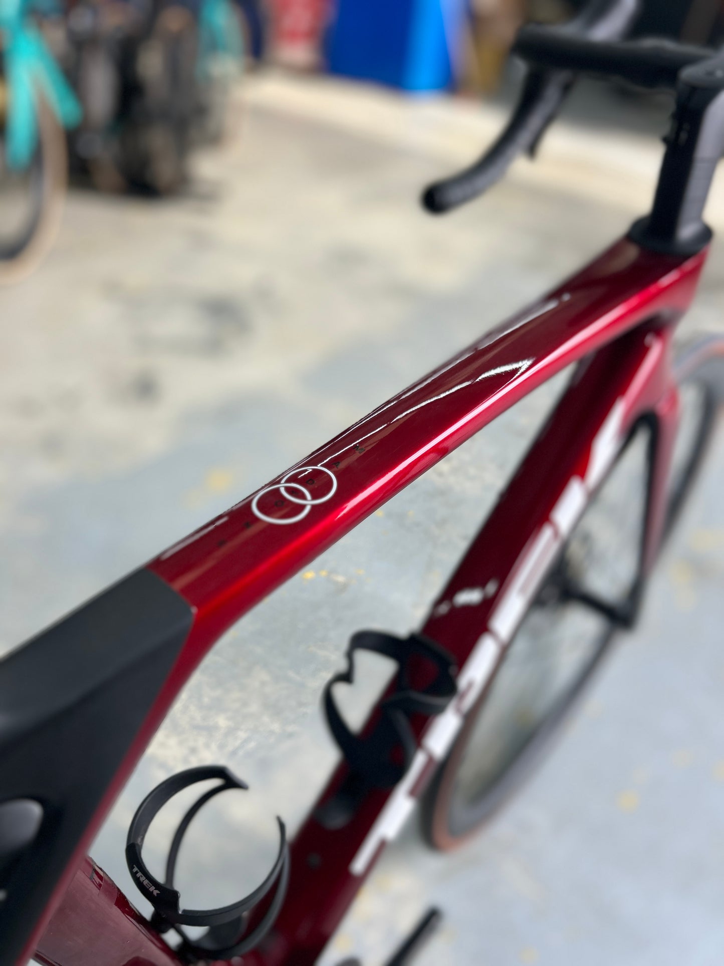 Trek Madone SL6 Di2 Carbon Road Bike