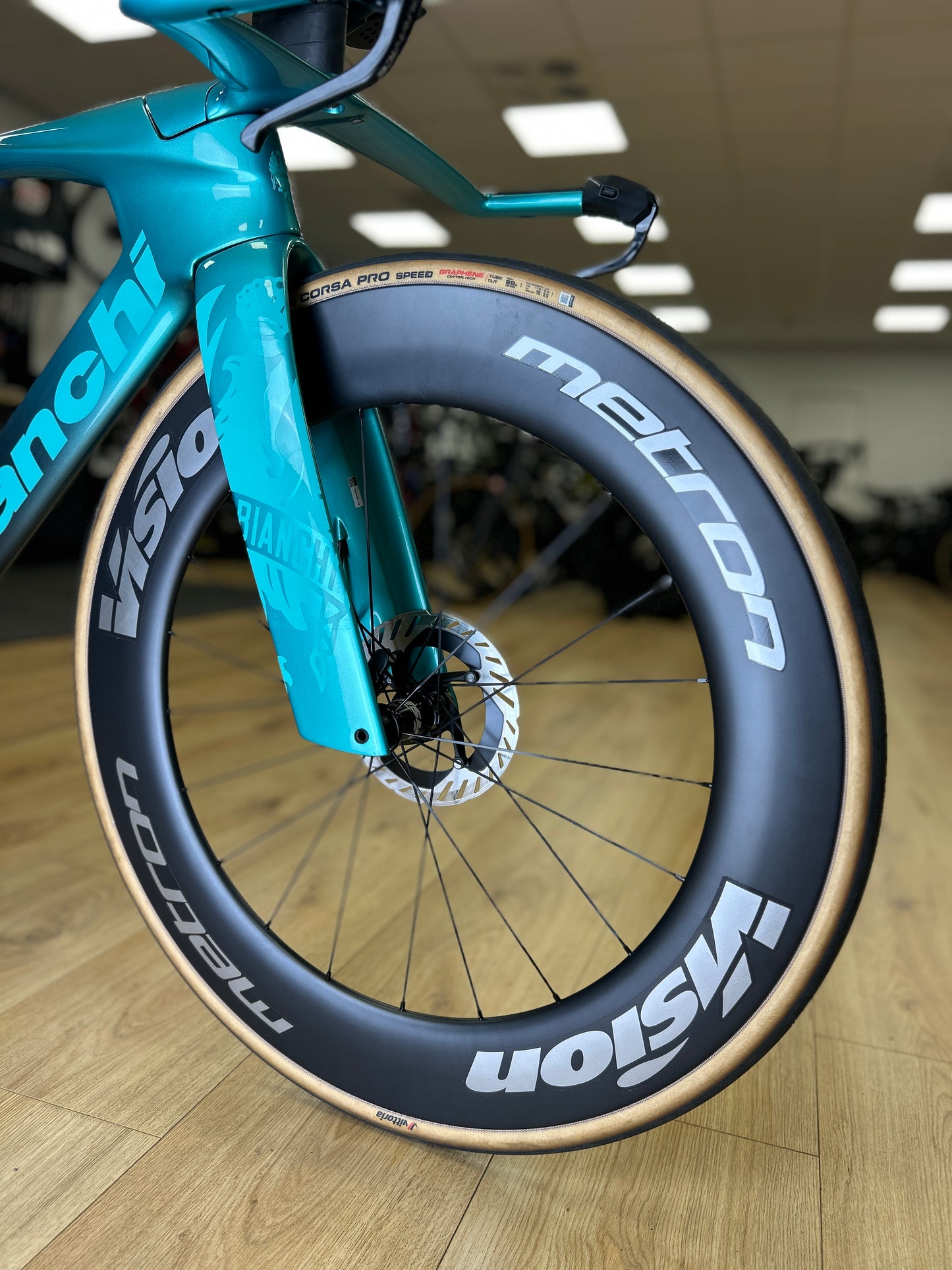 Bianchi Aquila RC Disc Di2 Carbon TT