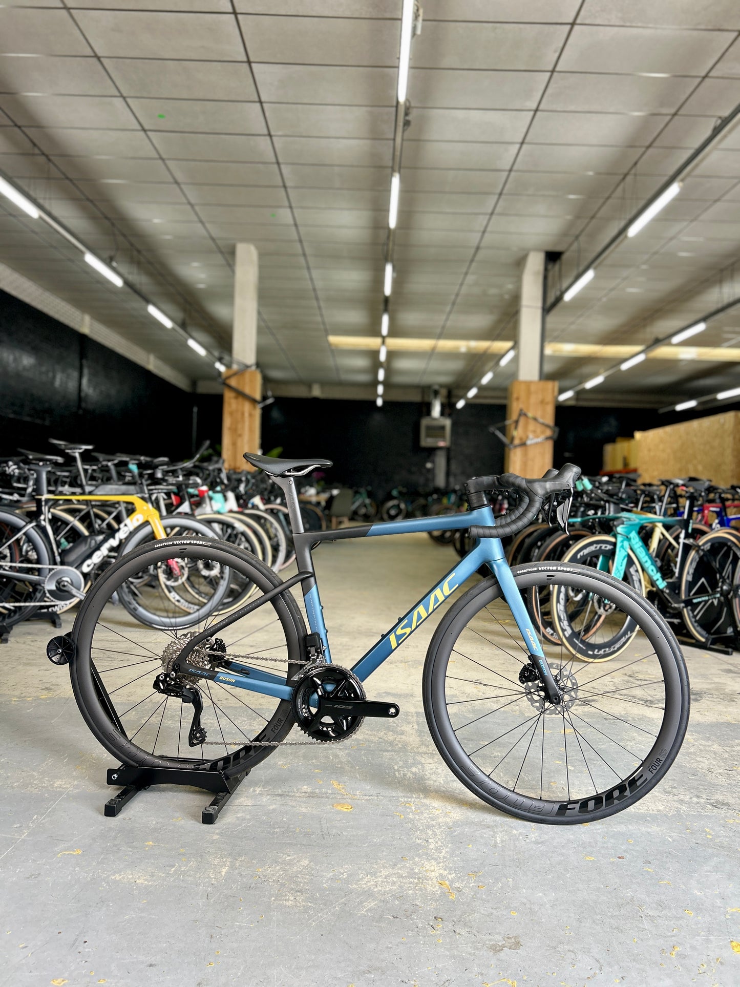 NEW Isaac Boson Di2 Carbon Road Bike