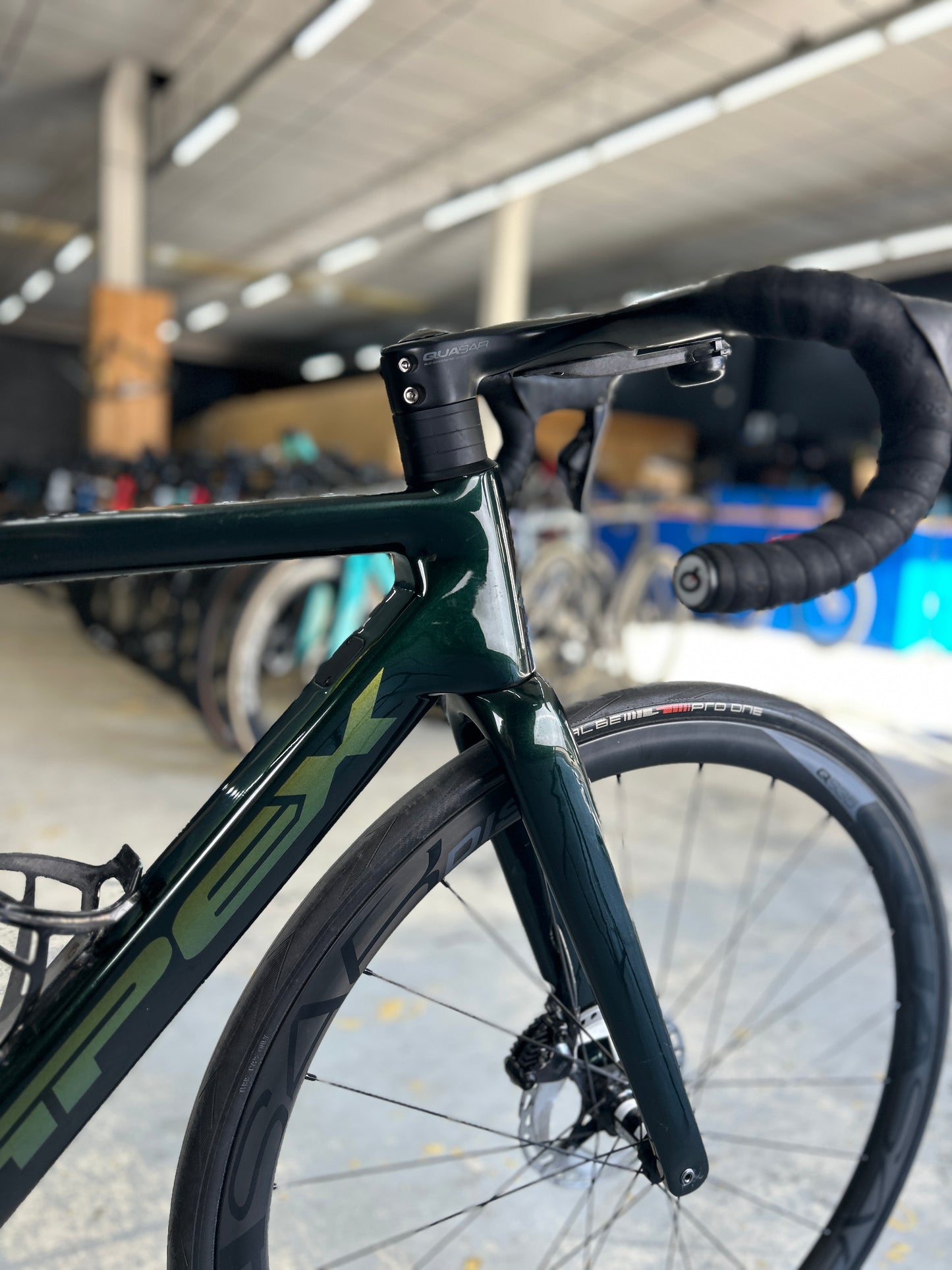 Apex Soniq Di2 Carbon Road Bike