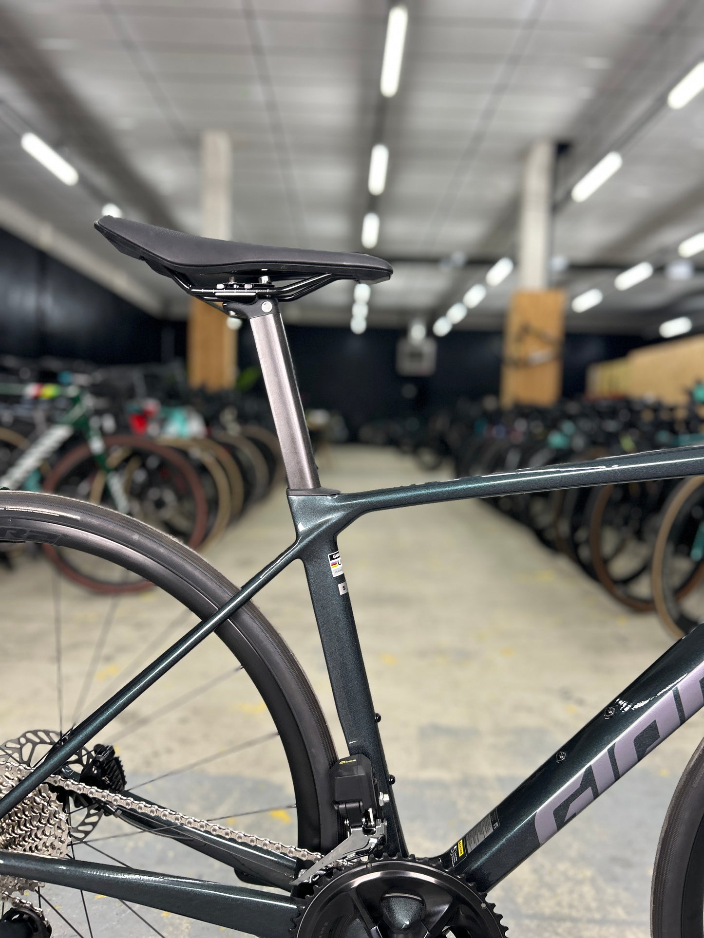 NEW Giant TCR Advanced Di2 Carbon Road Bike