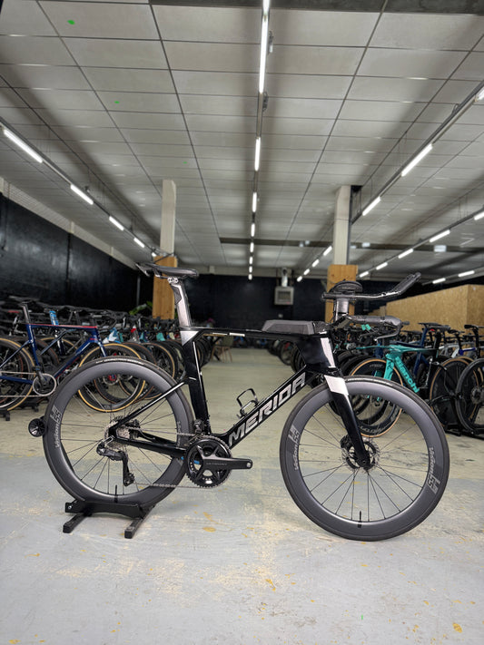 DEMO Merida Time Warp Tri Limited Di2 Carbon Racefiets