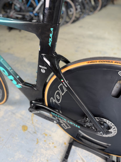 Bianchi Aquila RC Disc Di2 Carbon TT