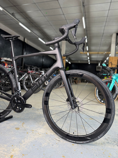 NIEUW BMC Roadmachine Di2 Carbon Racefiets