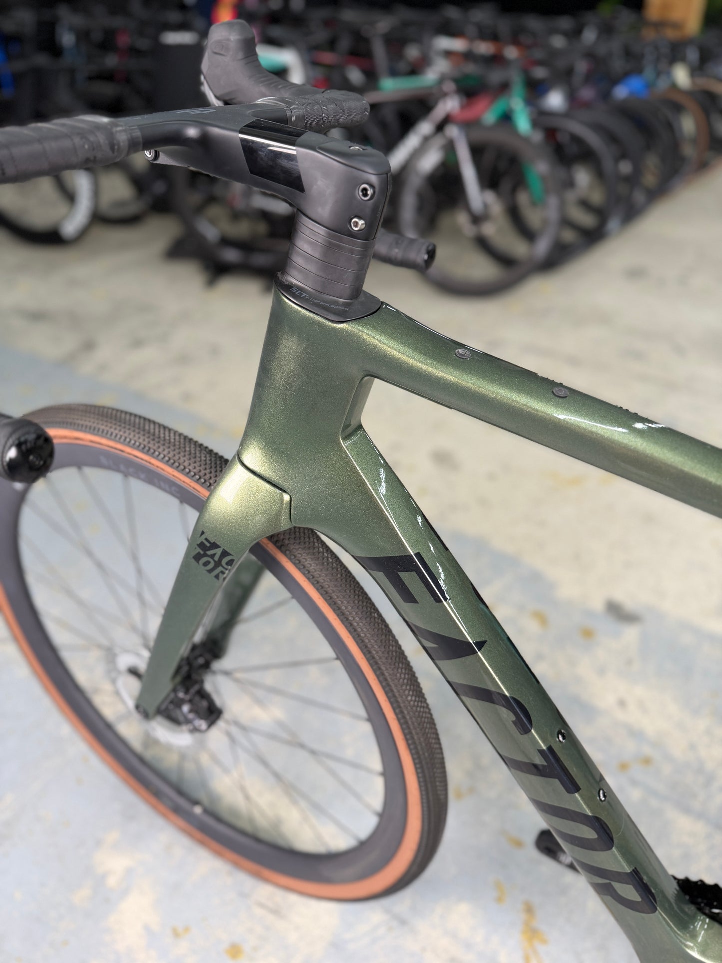 NIEUW Factor Ostro Gravel GRX Di2 Gravel Fiets