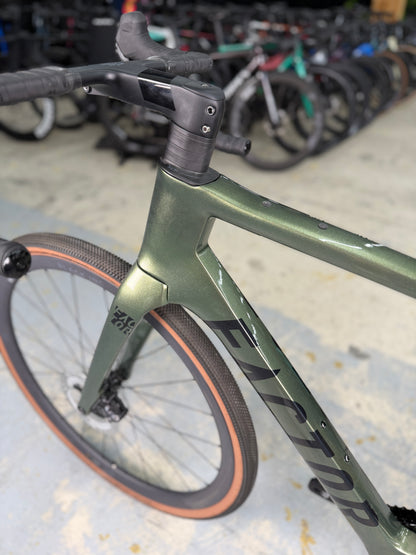 NIEUW Factor Ostro Gravel GRX Di2 Gravel Fiets