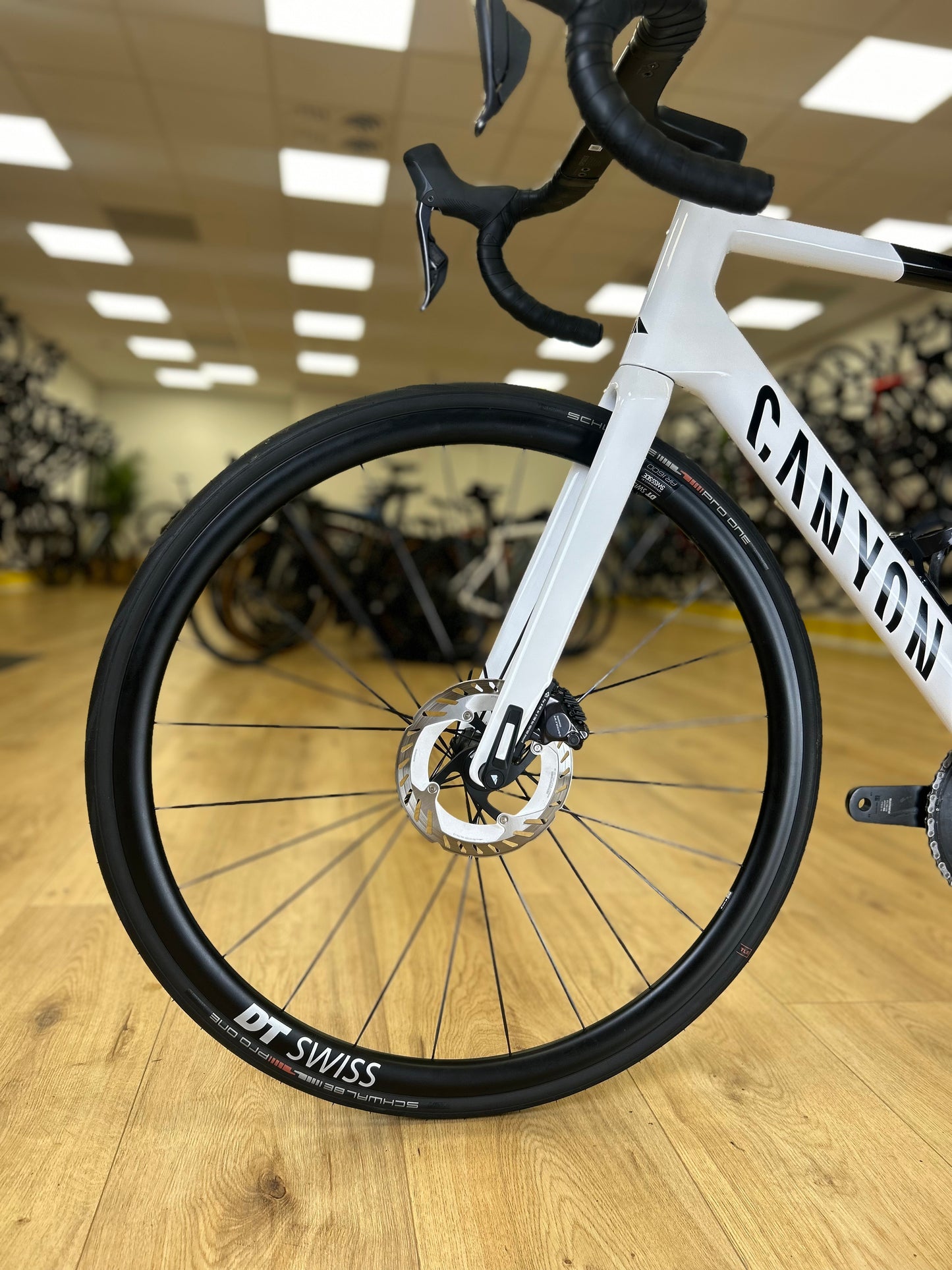 2024 500km Canyon Ultimate Di2 Carbon Racefiets