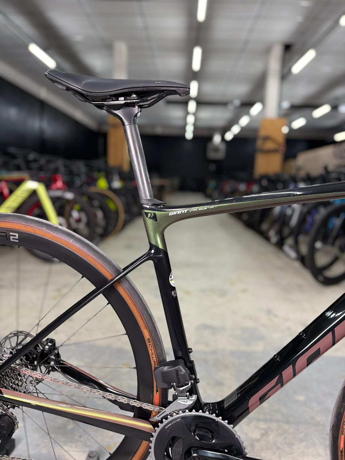 Giant Defy Advanced AXS Carbon Racefiets