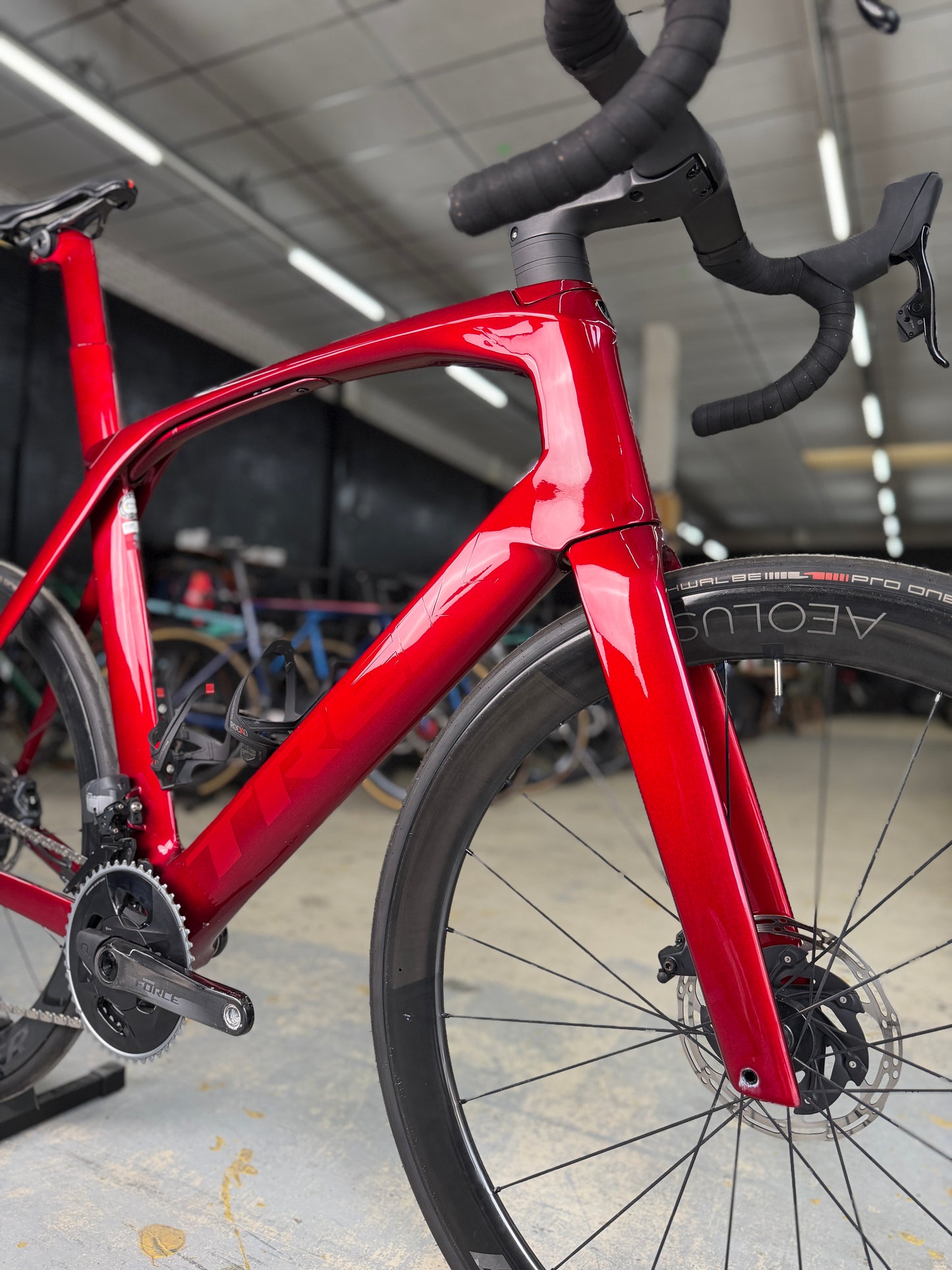 1000km Trek Madone SLR7 eTap Carbon Racefiets