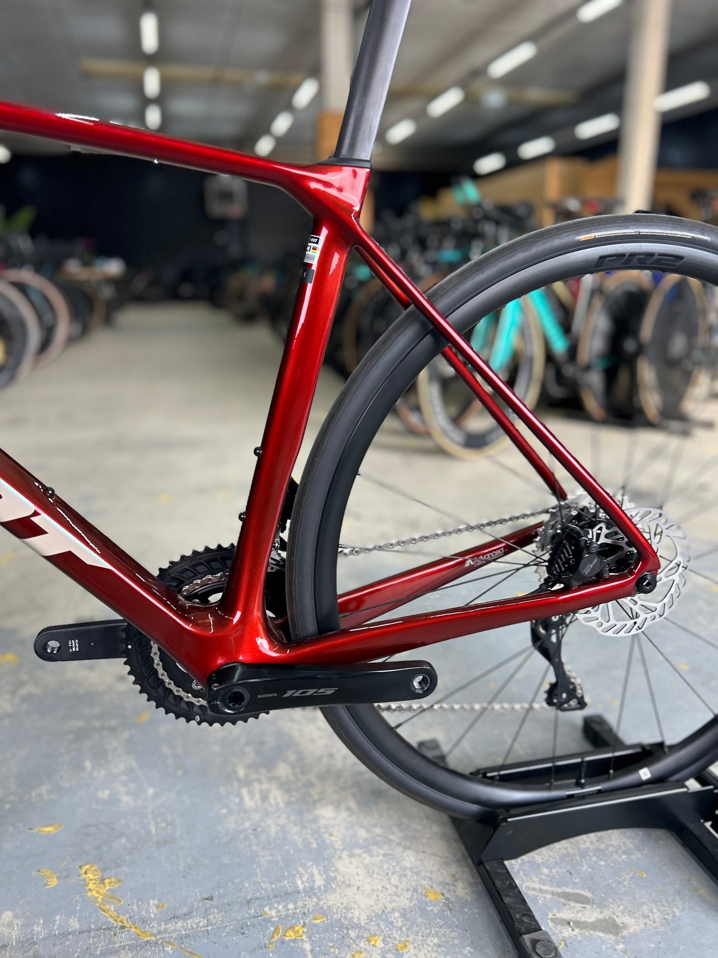 Showroom Model Giant TCR Advanced 1 Di2 Carbon Road Bike