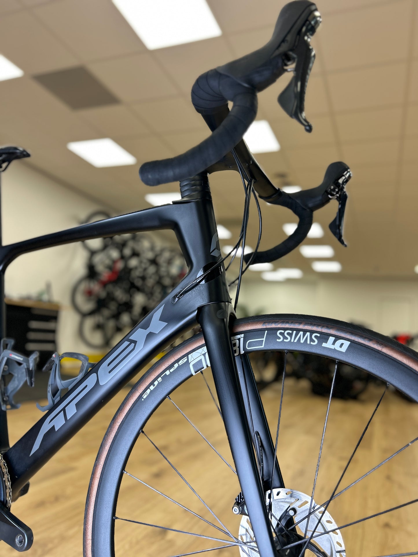 Apex Flare Carbon Racefiets