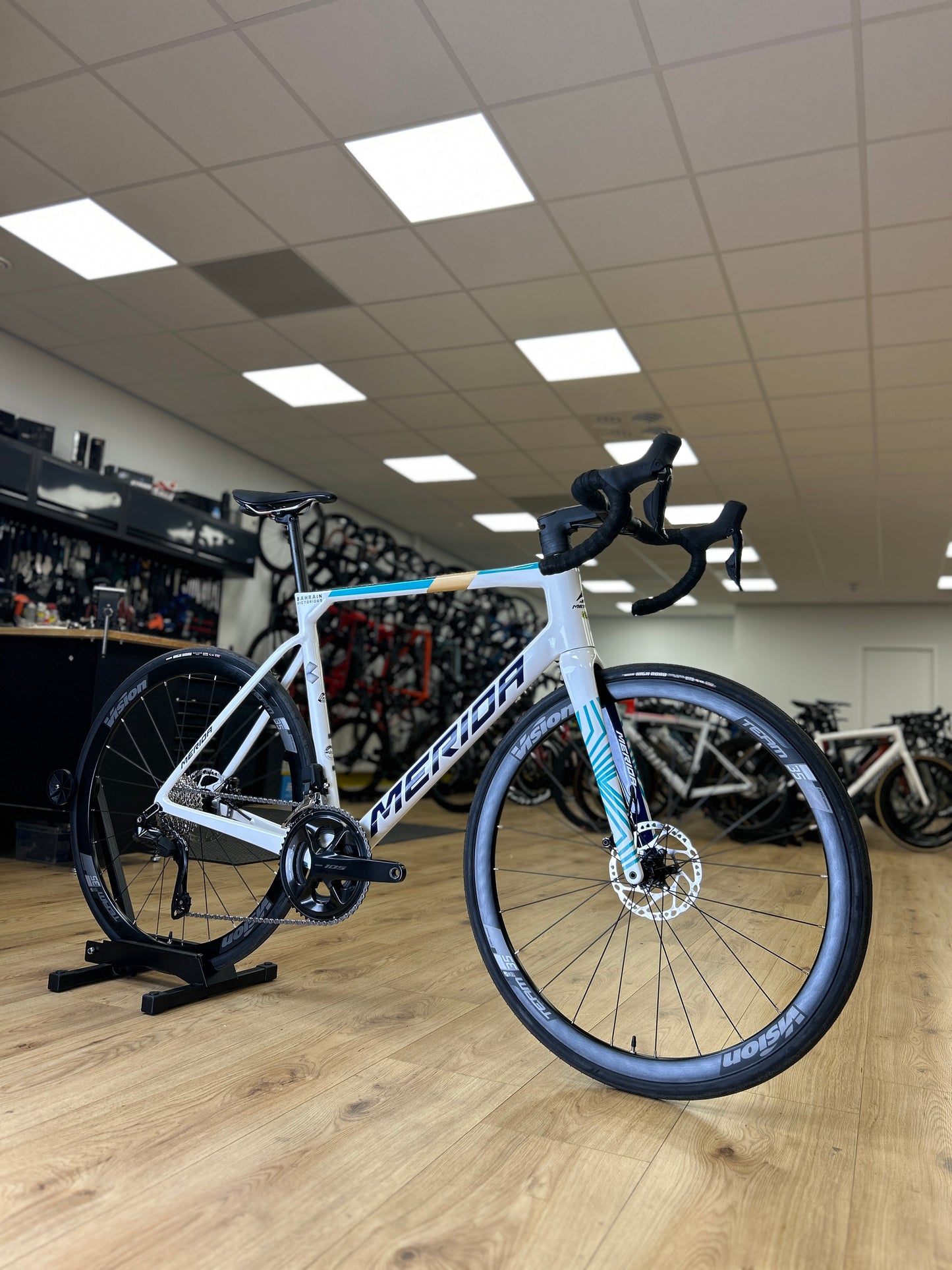 SHOWROOM MODEL 0km Merida Scultura 5000 Di2 Carbon Racefiets