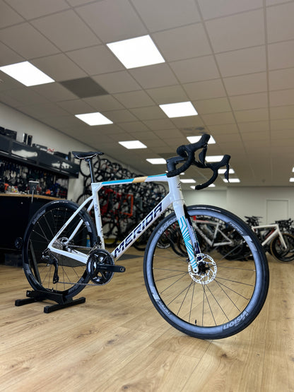 SHOWROOM MODEL 0km Merida Scultura 5000 Di2 Carbon Racefiets
