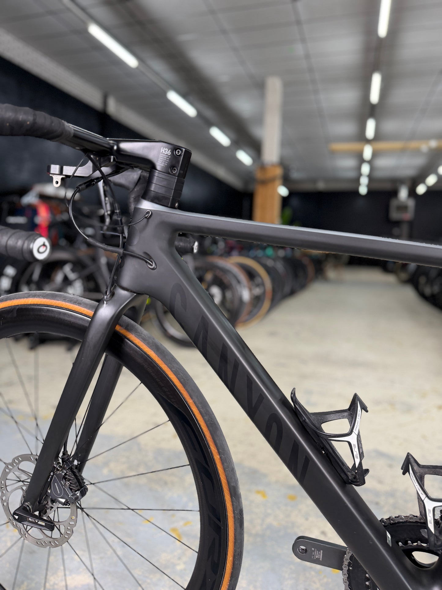 Canyon Ultimate SLX Di2 Carbon Racefiets