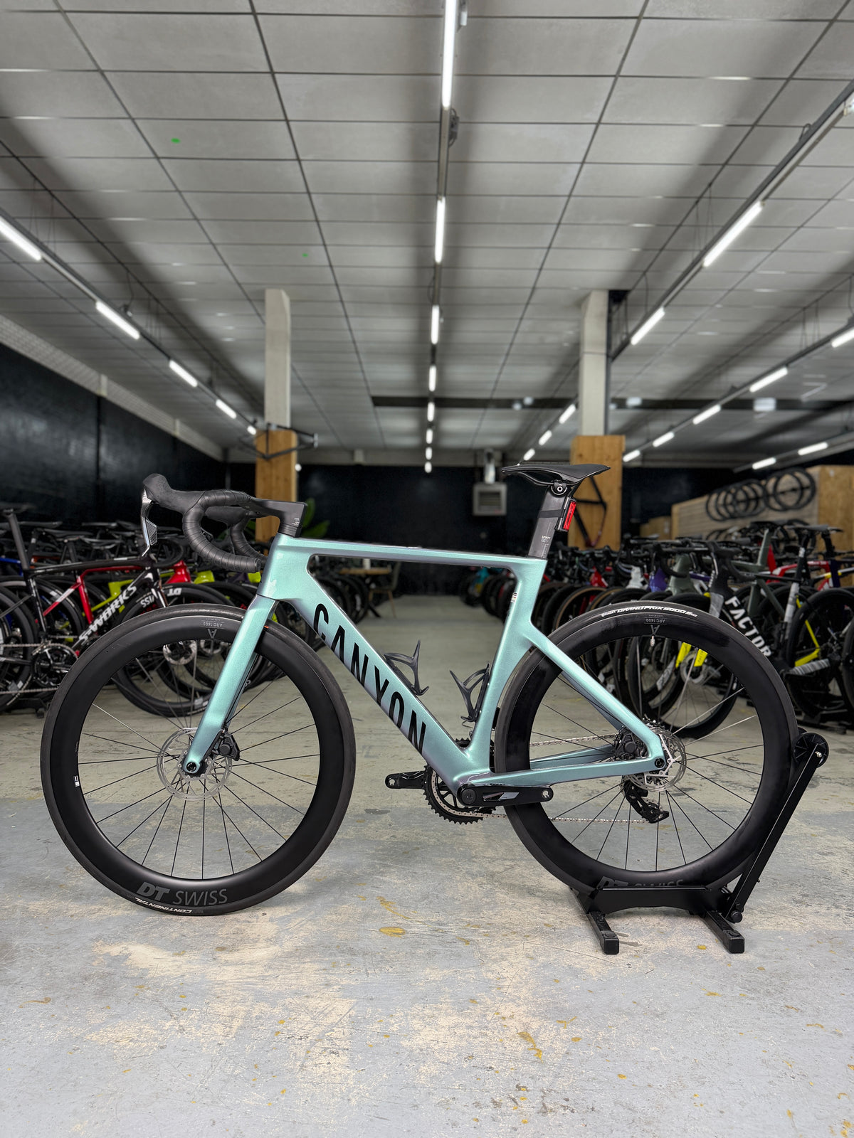 1000km Canyon Aeroad CF SLX AXS Carbon Racefiets