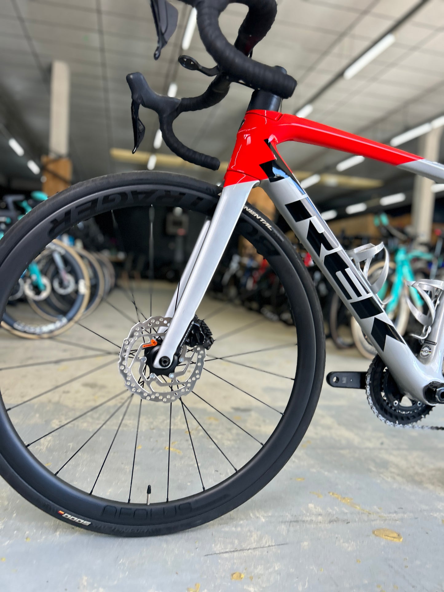 Trek Emonda SL6 Pro Di2 Carbon Road Bike