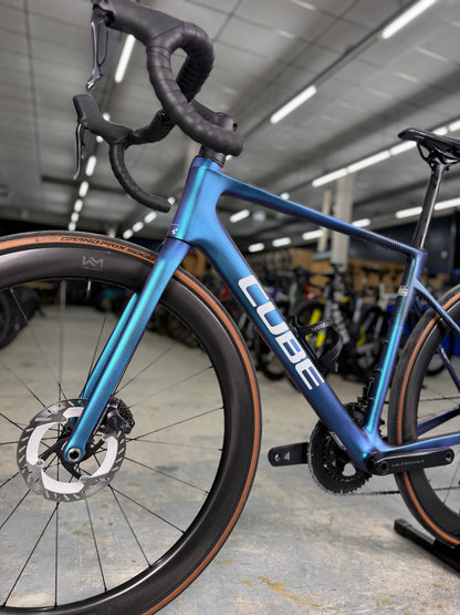 Cube Attain C:62 SLT Di2 Carbon Racefiets