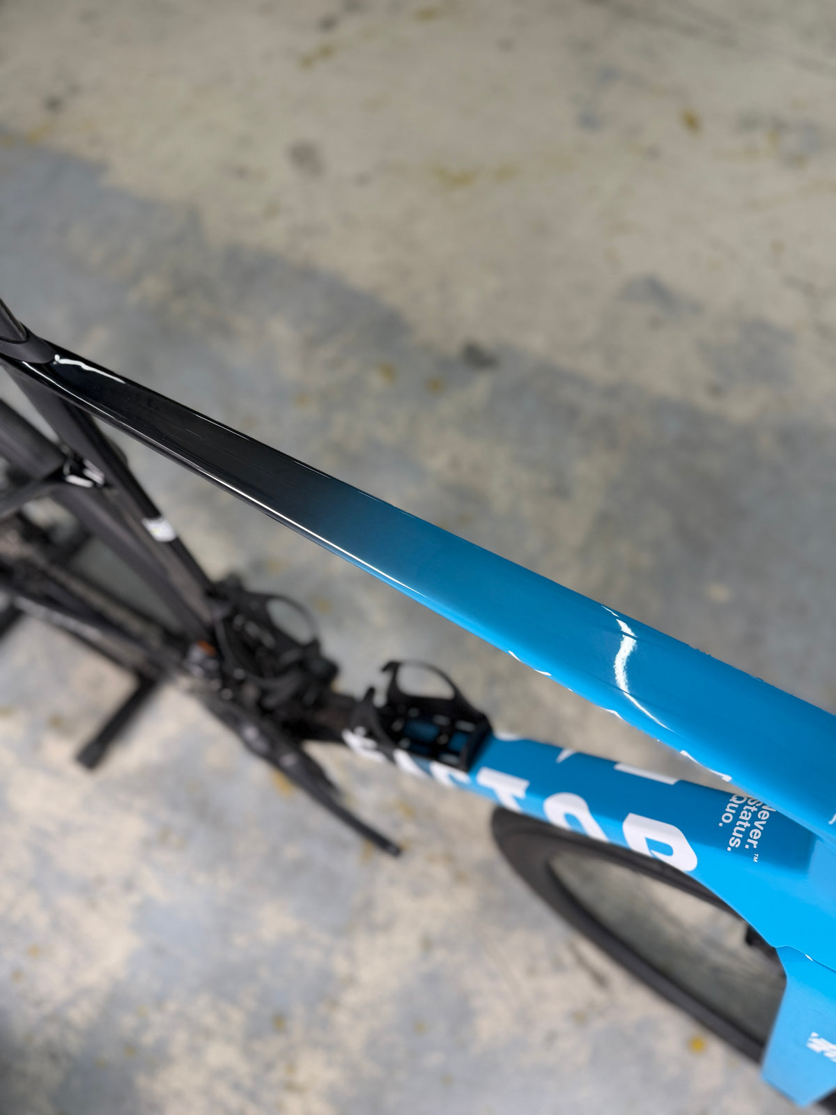 NIEUW Factor Ostro VAM Di2 Carbon Racefiets