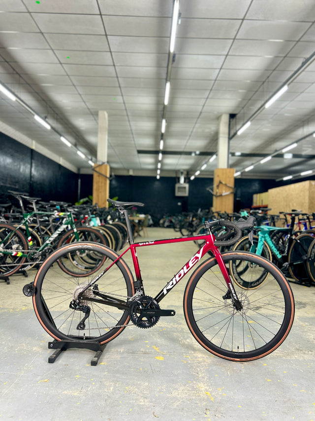 Showroom Model Ridley Helium SLX Di2 Carbon Racefiets