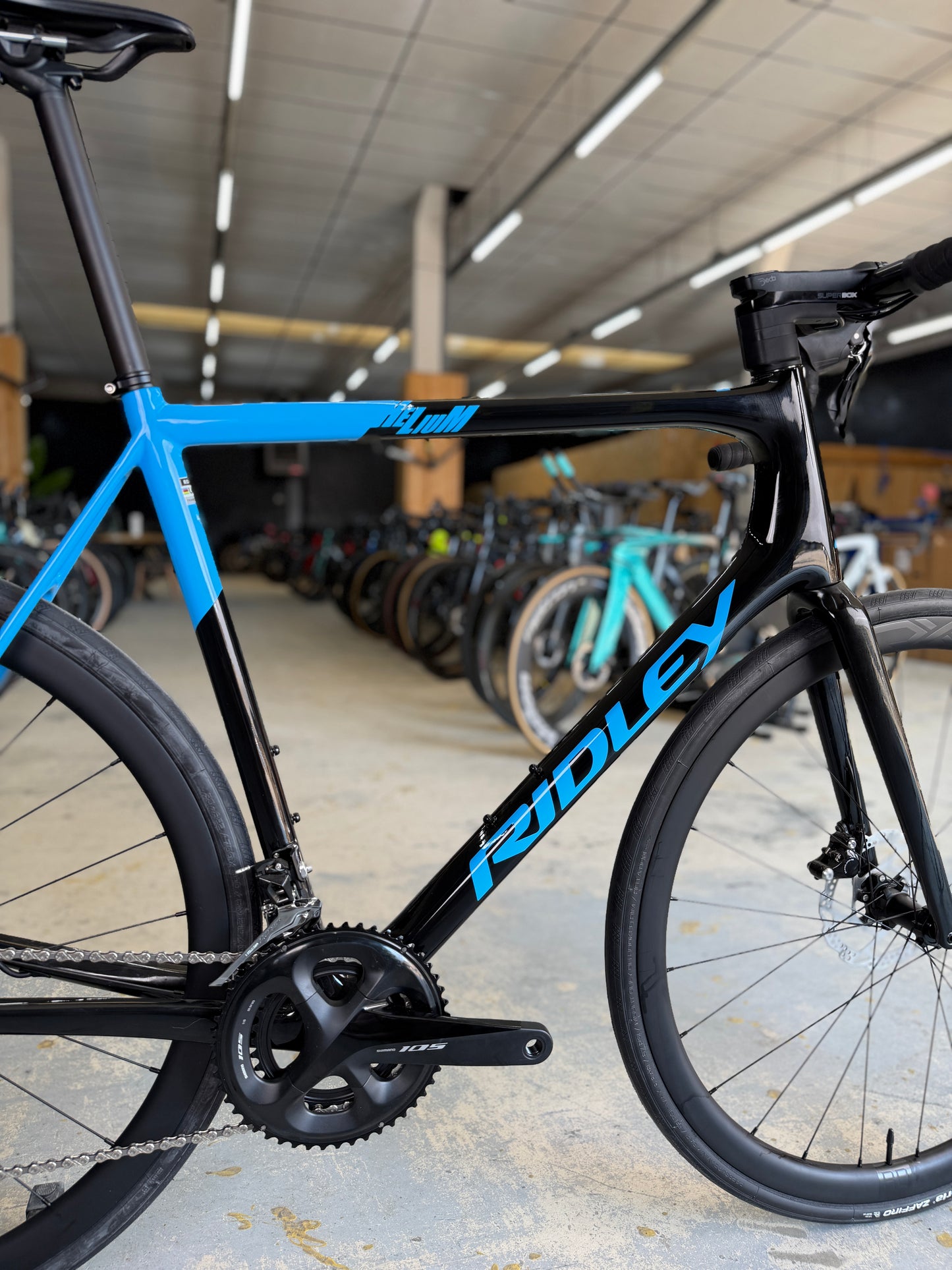 NIEUW Ridley Helium Carbon Racefiets