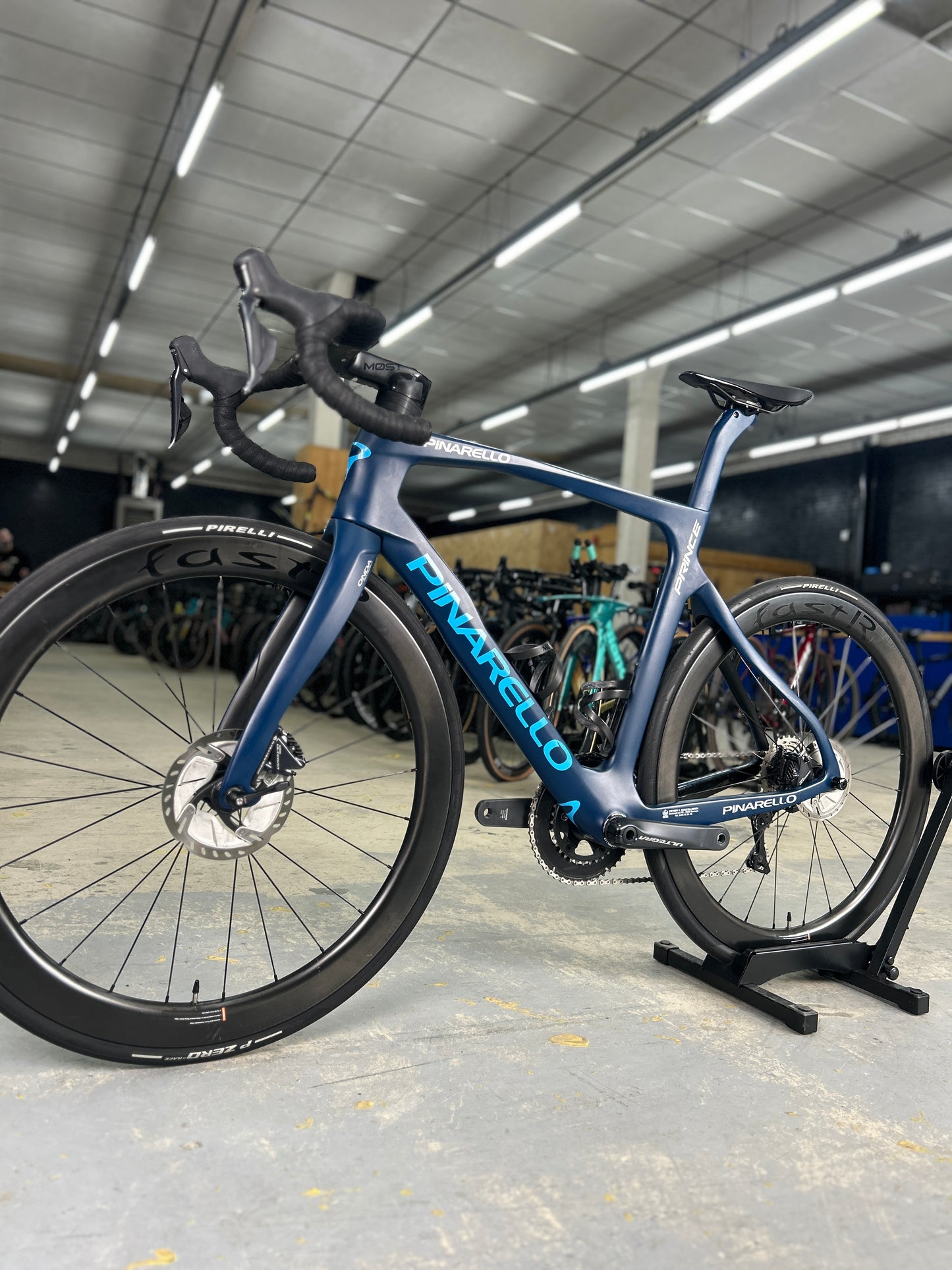 Pinarello Prince Di2 Carbon Racefiets